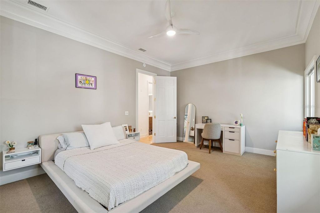 Image 42 of property listing at 5210 S CRESCENT DRIVE, Tampa, FL 33611