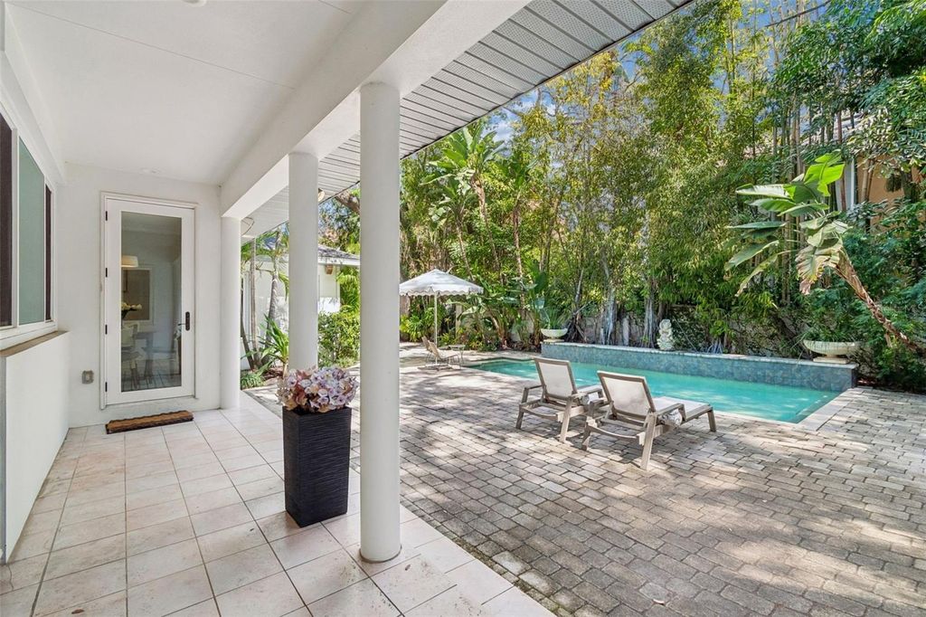 Image 43 of property listing at 5210 S CRESCENT DRIVE, Tampa, FL 33611