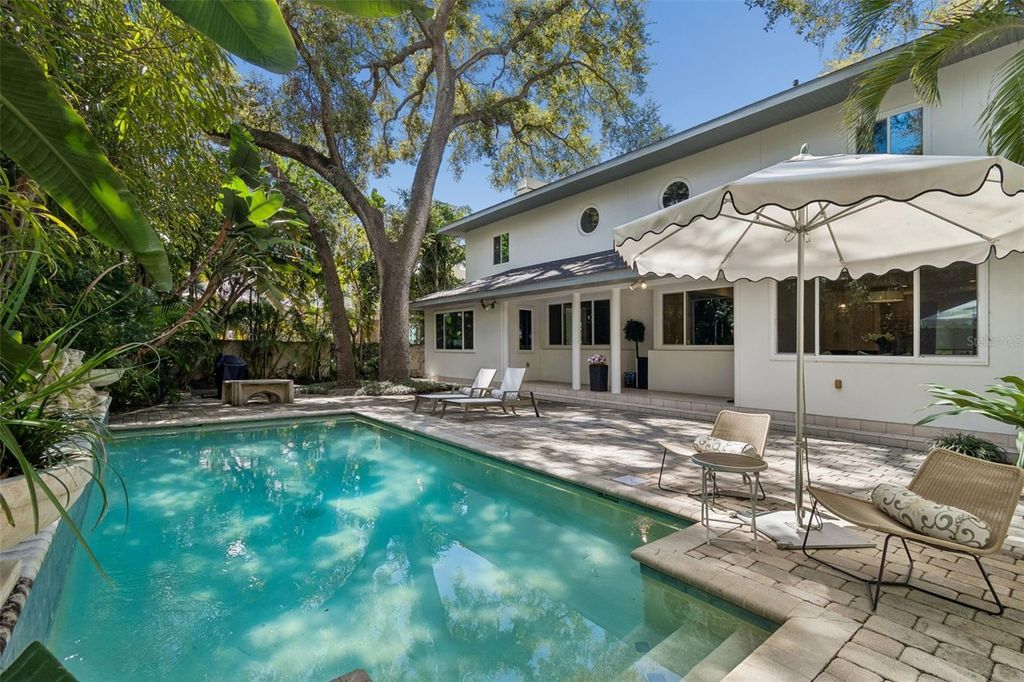 Image 46 of property listing at 5210 S CRESCENT DRIVE, Tampa, FL 33611