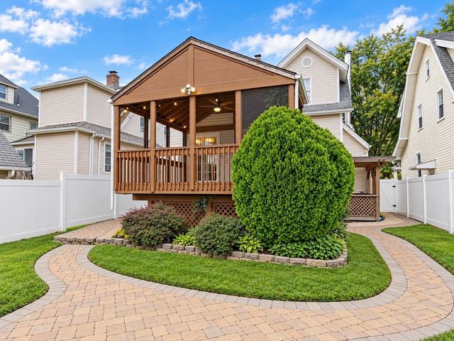 242 SUMMIT AVE, Bogota, NJ 07603