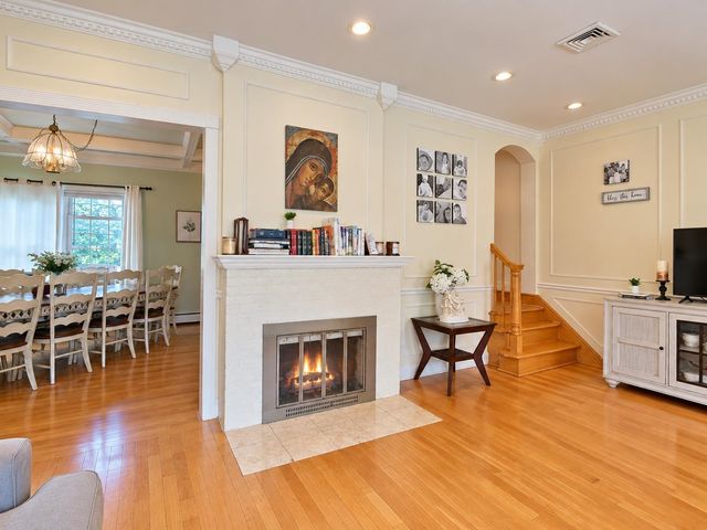 242 SUMMIT AVE, Bogota, NJ 07603