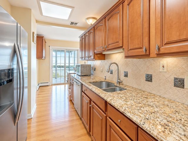 242 SUMMIT AVE, Bogota, NJ 07603