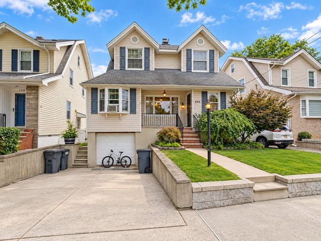 242 SUMMIT AVE, Bogota, NJ 07603