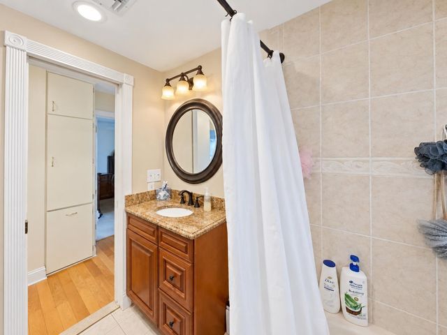 242 SUMMIT AVE, Bogota, NJ 07603