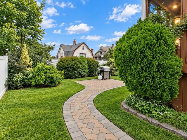242 SUMMIT AVE, Bogota, NJ 07603