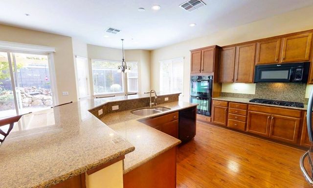 2241 Coryton Ln, Roseville, CA 95747