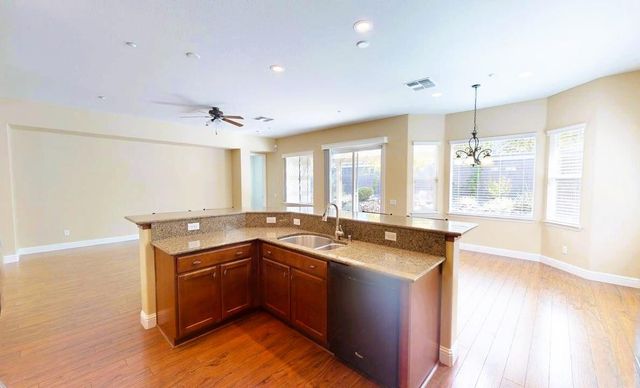 2241 Coryton Ln, Roseville, CA 95747
