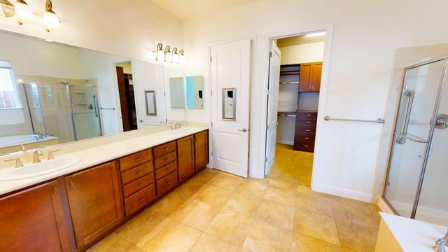2241 Coryton Ln, Roseville, CA 95747