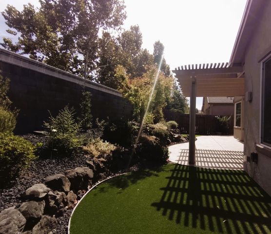 2241 Coryton Ln, Roseville, CA 95747