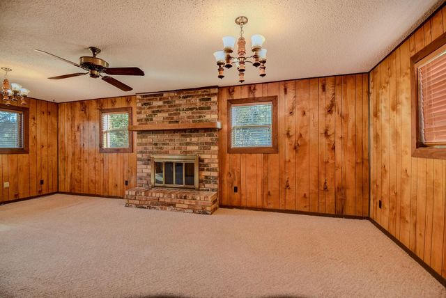 78 Ivy Court, Jones Creek, TX 77541