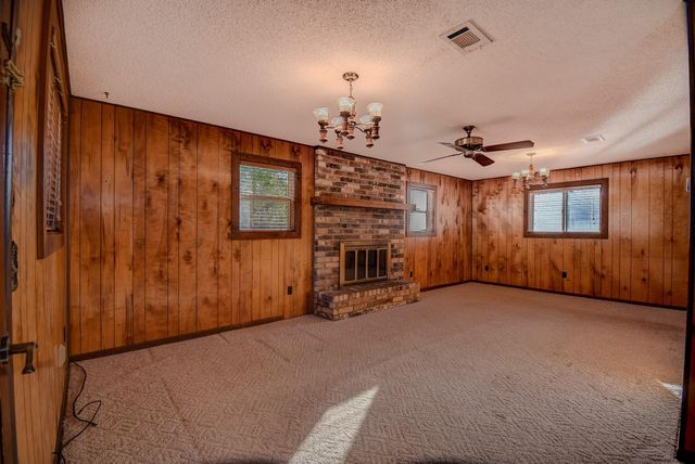 78 Ivy Court, Jones Creek, TX 77541