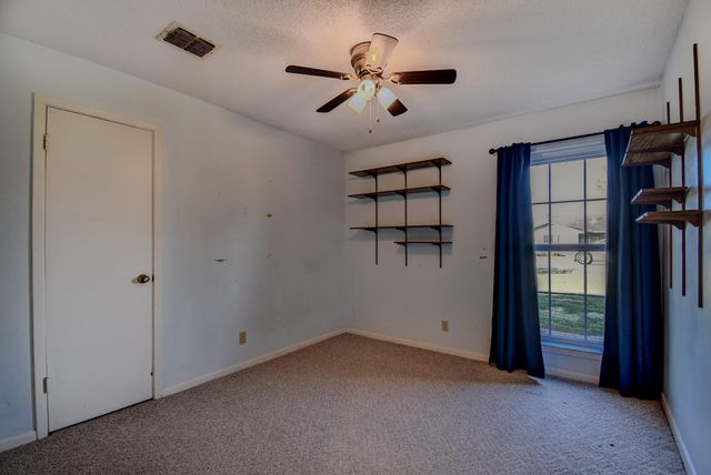 78 Ivy Court, Jones Creek, TX 77541