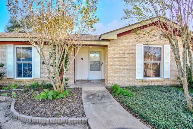 78 Ivy Court, Jones Creek, TX 77541