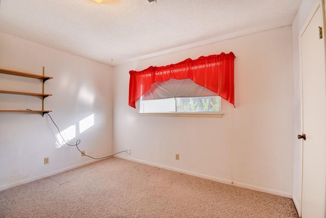 78 Ivy Court, Jones Creek, TX 77541