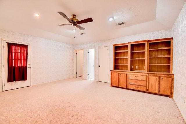 78 Ivy Court, Jones Creek, TX 77541