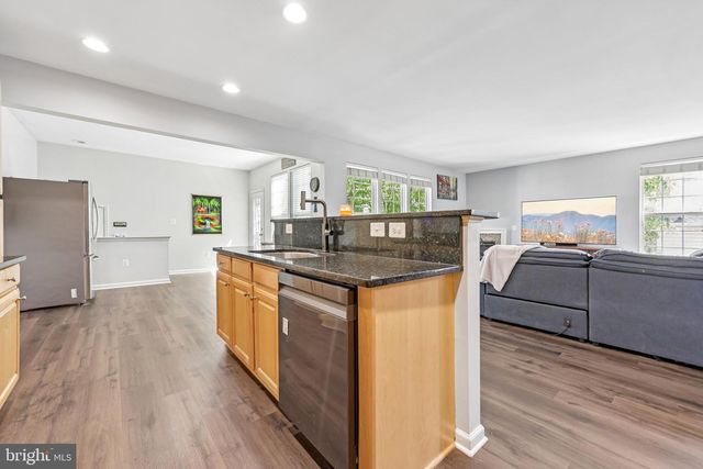 5000 ANCHORSTONE DR, Woodbridge, VA 22192