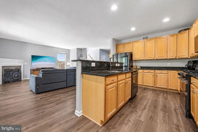 5000 ANCHORSTONE DR, Woodbridge, VA 22192