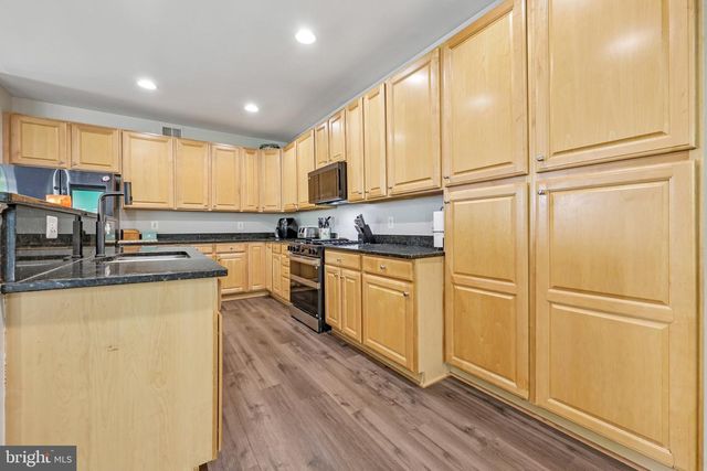 5000 ANCHORSTONE DR, Woodbridge, VA 22192