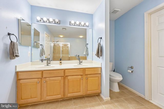 5000 ANCHORSTONE DR, Woodbridge, VA 22192