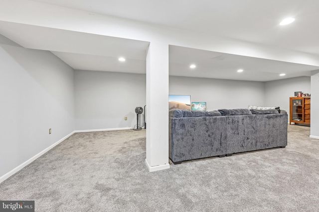 5000 ANCHORSTONE DR, Woodbridge, VA 22192