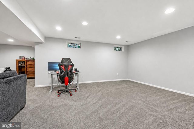 5000 ANCHORSTONE DR, Woodbridge, VA 22192