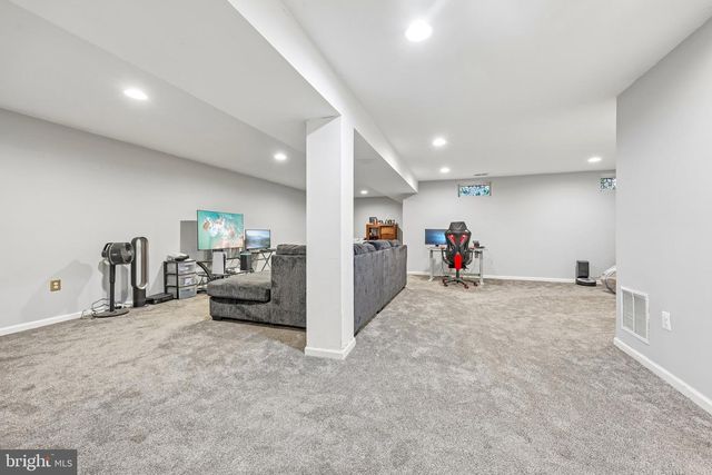 5000 ANCHORSTONE DR, Woodbridge, VA 22192