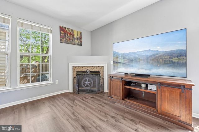 5000 ANCHORSTONE DR, Woodbridge, VA 22192