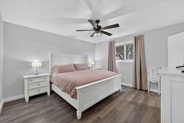 5817 Western Trail NW, Albuquerque, NM 87120