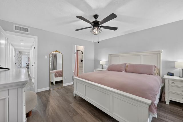 5817 Western Trail NW, Albuquerque, NM 87120