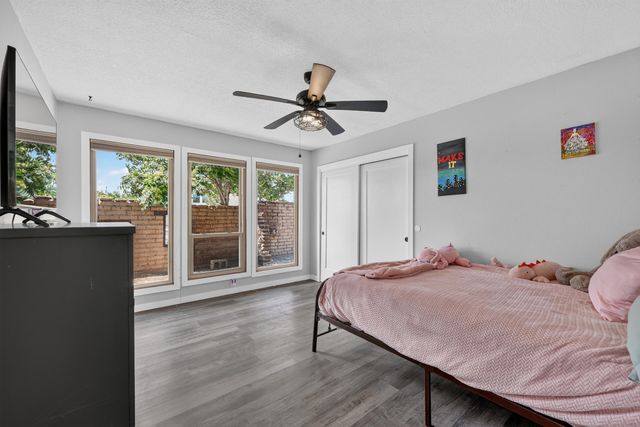 5817 Western Trail NW, Albuquerque, NM 87120