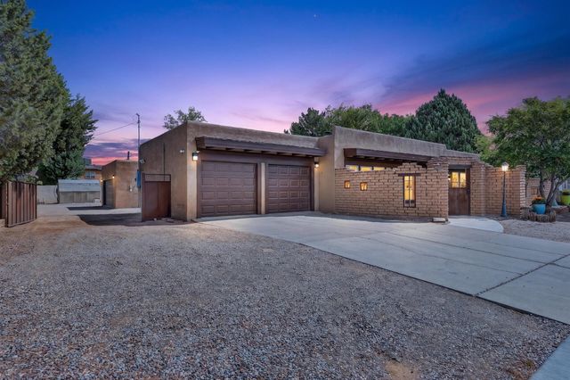 5817 Western Trail NW, Albuquerque, NM 87120