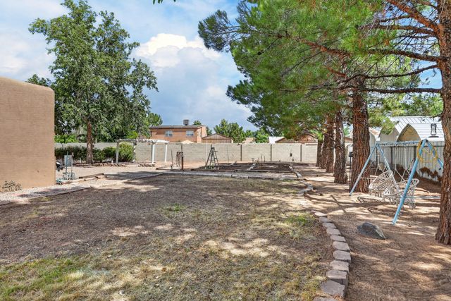 5817 Western Trail NW, Albuquerque, NM 87120