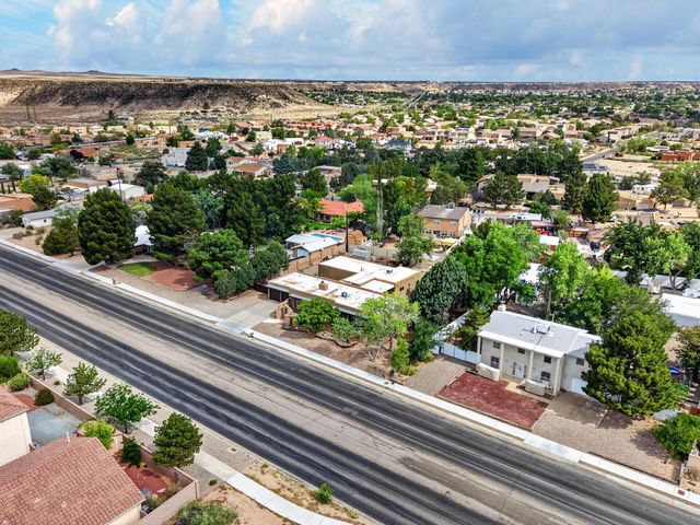 5817 Western Trail NW, Albuquerque, NM 87120