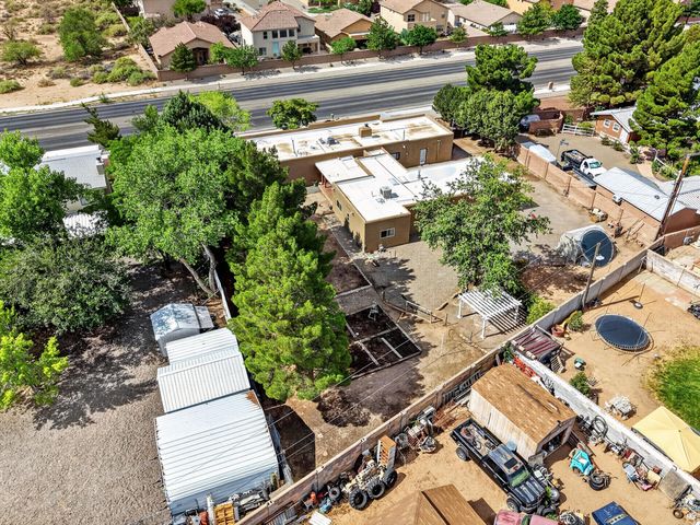 5817 Western Trail NW, Albuquerque, NM 87120