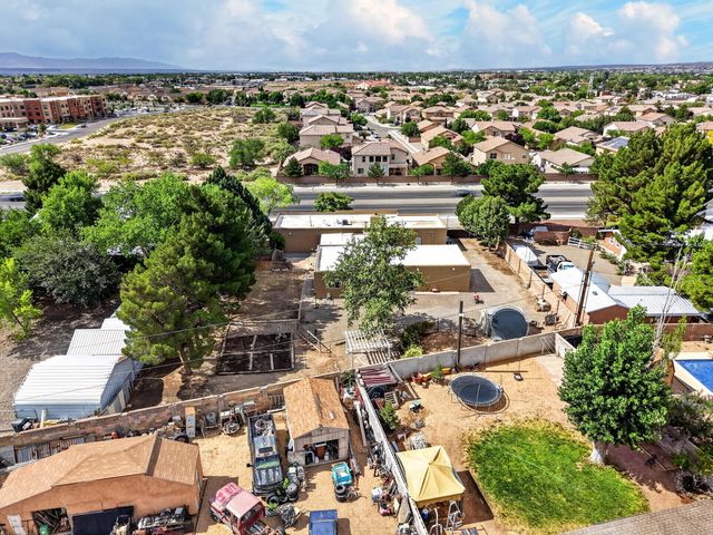 5817 Western Trail NW, Albuquerque, NM 87120