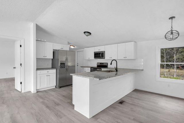 1412 Century Cir, St Augustine, FL 32084