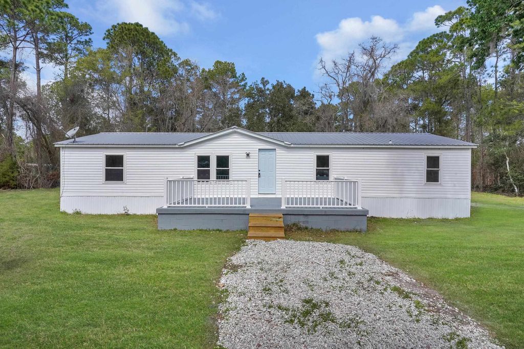 1412 Century Cir, St Augustine, FL 32084