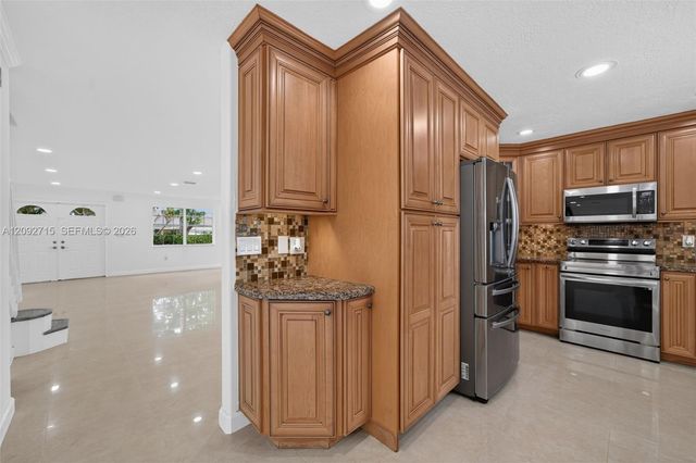 9410 SW 212th Terrace, Cutler Bay, FL 33189