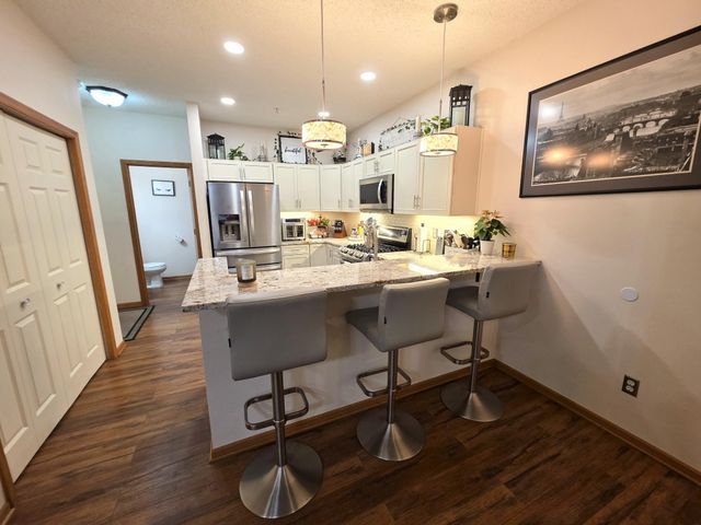 1611 Woodlynn Avenue 3, Maplewood, MN 55109