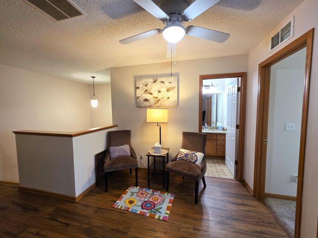 1611 Woodlynn Avenue 3, Maplewood, MN 55109