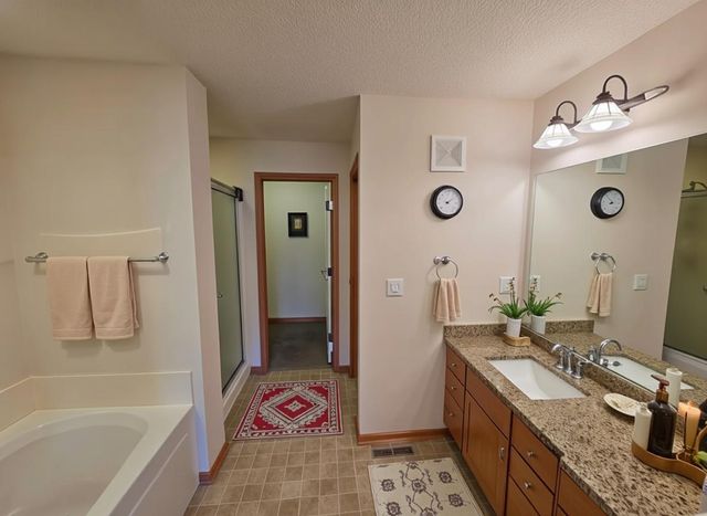 1611 Woodlynn Avenue 3, Maplewood, MN 55109
