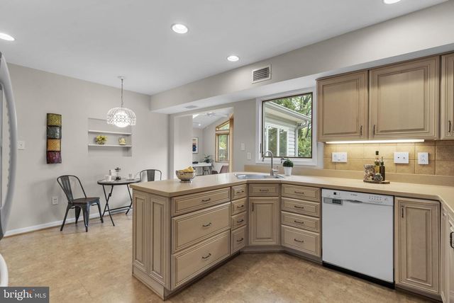 11709 MILBERN DR, Potomac, MD 20854