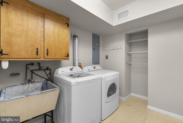 11709 MILBERN DR, Potomac, MD 20854