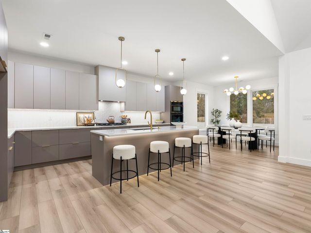 726 New South Court, Wellford, SC 29385