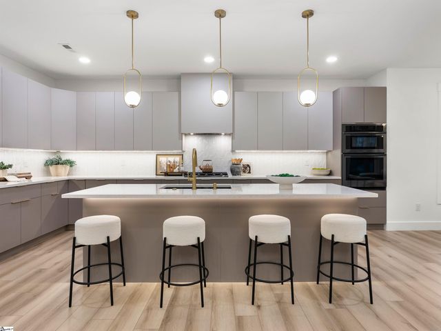 726 New South Court, Wellford, SC 29385