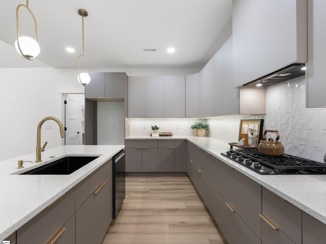 726 New South Court, Wellford, SC 29385