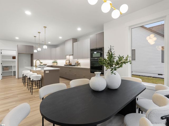 726 New South Court, Wellford, SC 29385