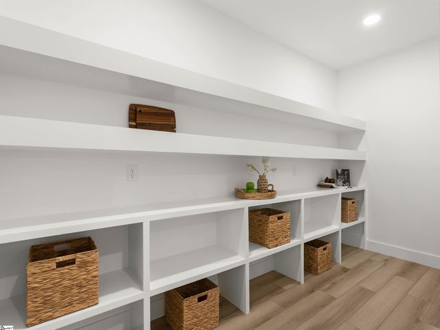 726 New South Court, Wellford, SC 29385