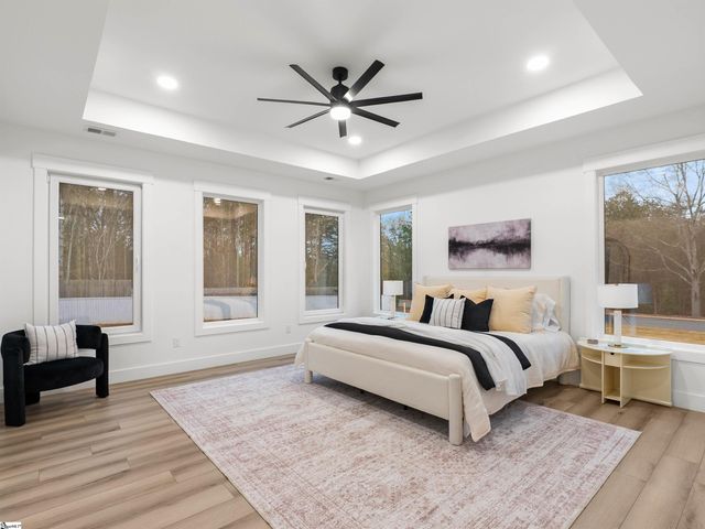 726 New South Court, Wellford, SC 29385