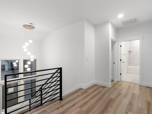 726 New South Court, Wellford, SC 29385